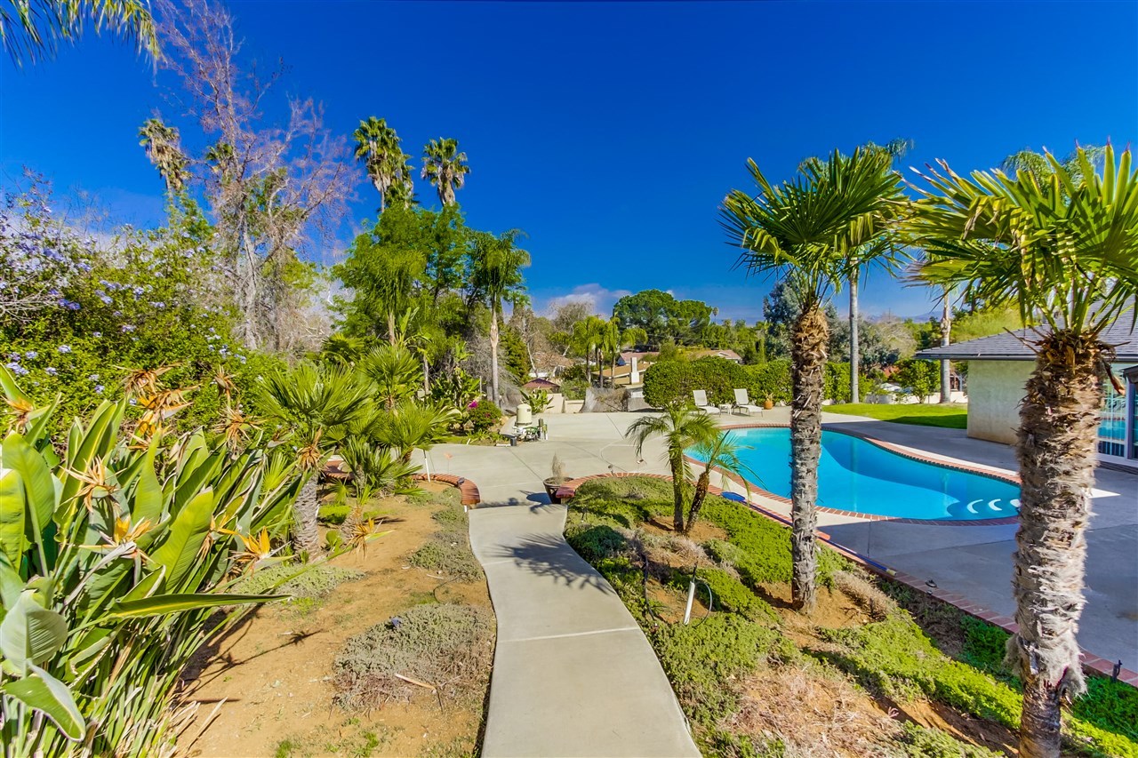 1975 Felicita Road Escondido, CA 92025 - Photo 2 of 25 Gallery Image 2