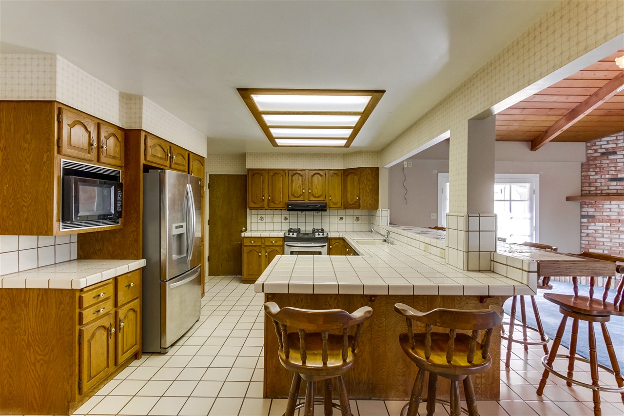1975 Felicita Road Escondido, CA 92025 - Photo 11 of 25 Gallery Image 11