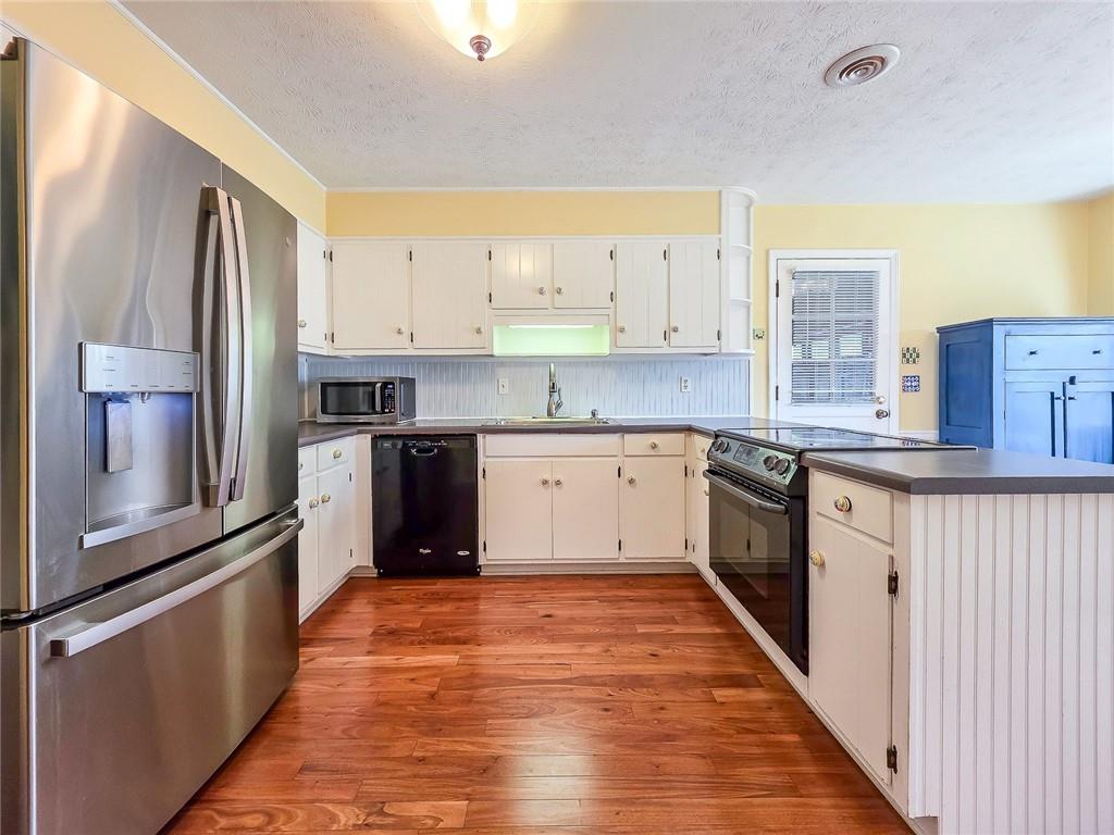 4093 Deerbrook Way Southwest Lilburn, GA 30047 - Photo 12 of 37