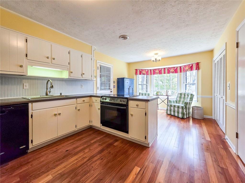 4093 Deerbrook Way Southwest Lilburn, GA 30047 - Photo 13 of 37