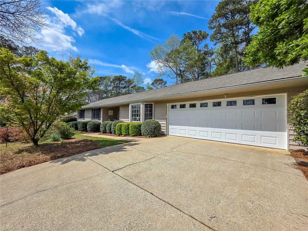 4093 Deerbrook Way Southwest Lilburn, GA 30047 - Photo 4 of 37