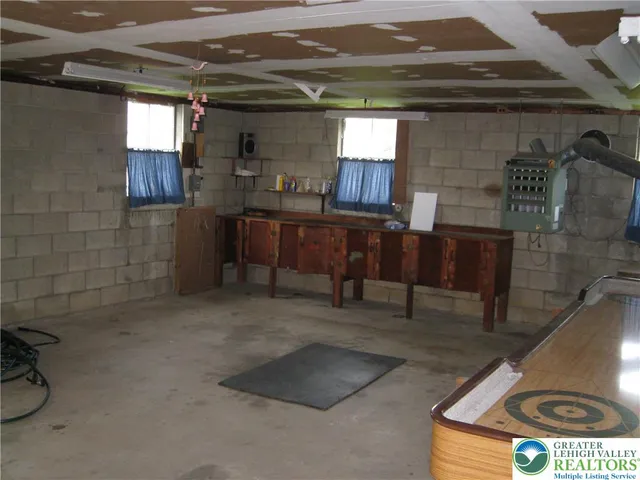 $1,300 | 549 Frable Street, Nazareth, PA 18064