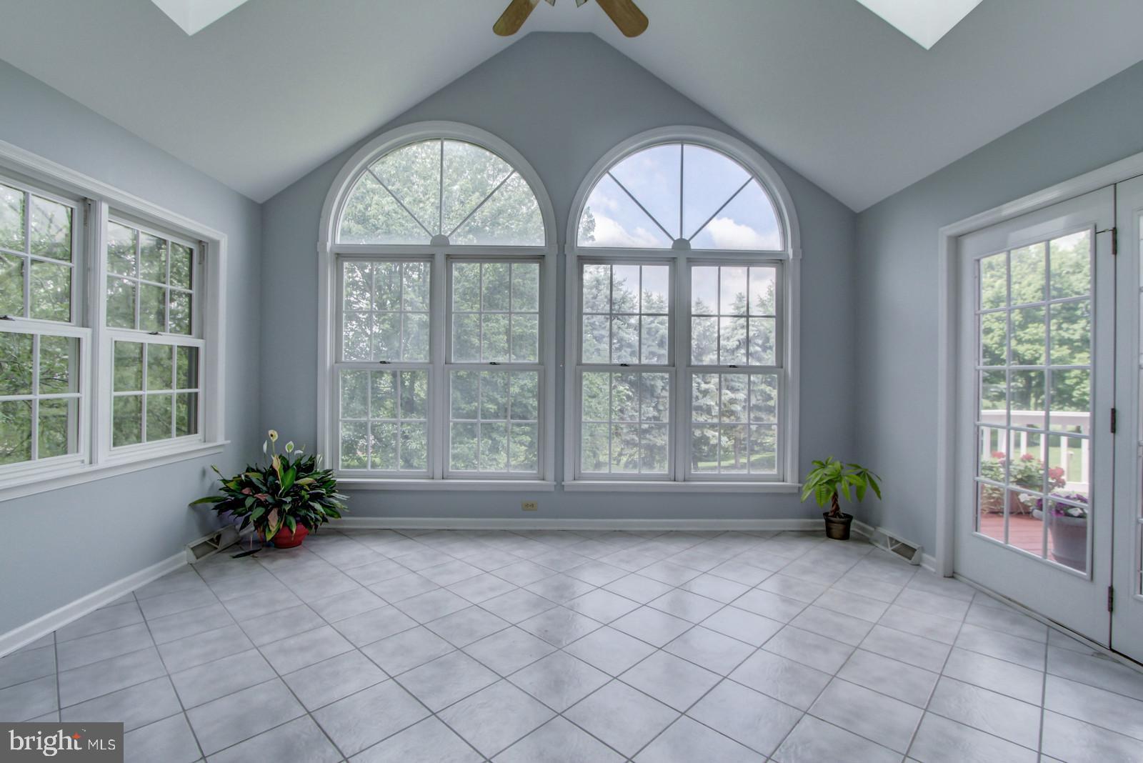 2728 Chestnut Run Road York, PA 17402 - Photo 12 of 39 Gallery Image 12