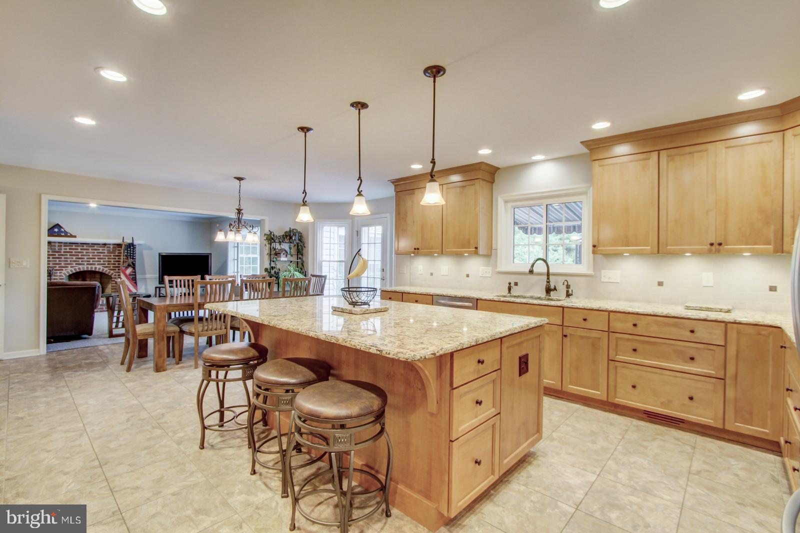 2728 Chestnut Run Road York, PA 17402 - Photo 6 of 39 Gallery Image 6