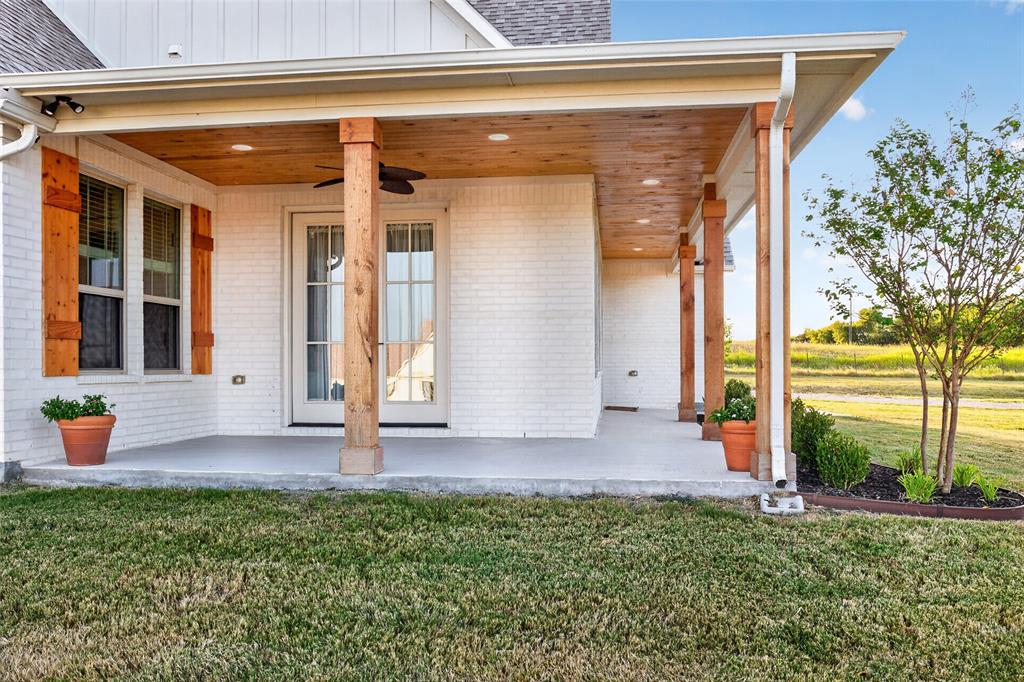 10828 Gregory Road Sanger, TX 76266 - Photo 3 of 37 Gallery Image 3