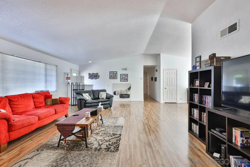 11803 Waterhill Road Lakeside, CA 92040 - Photo 6 of 21 Gallery Image 6
