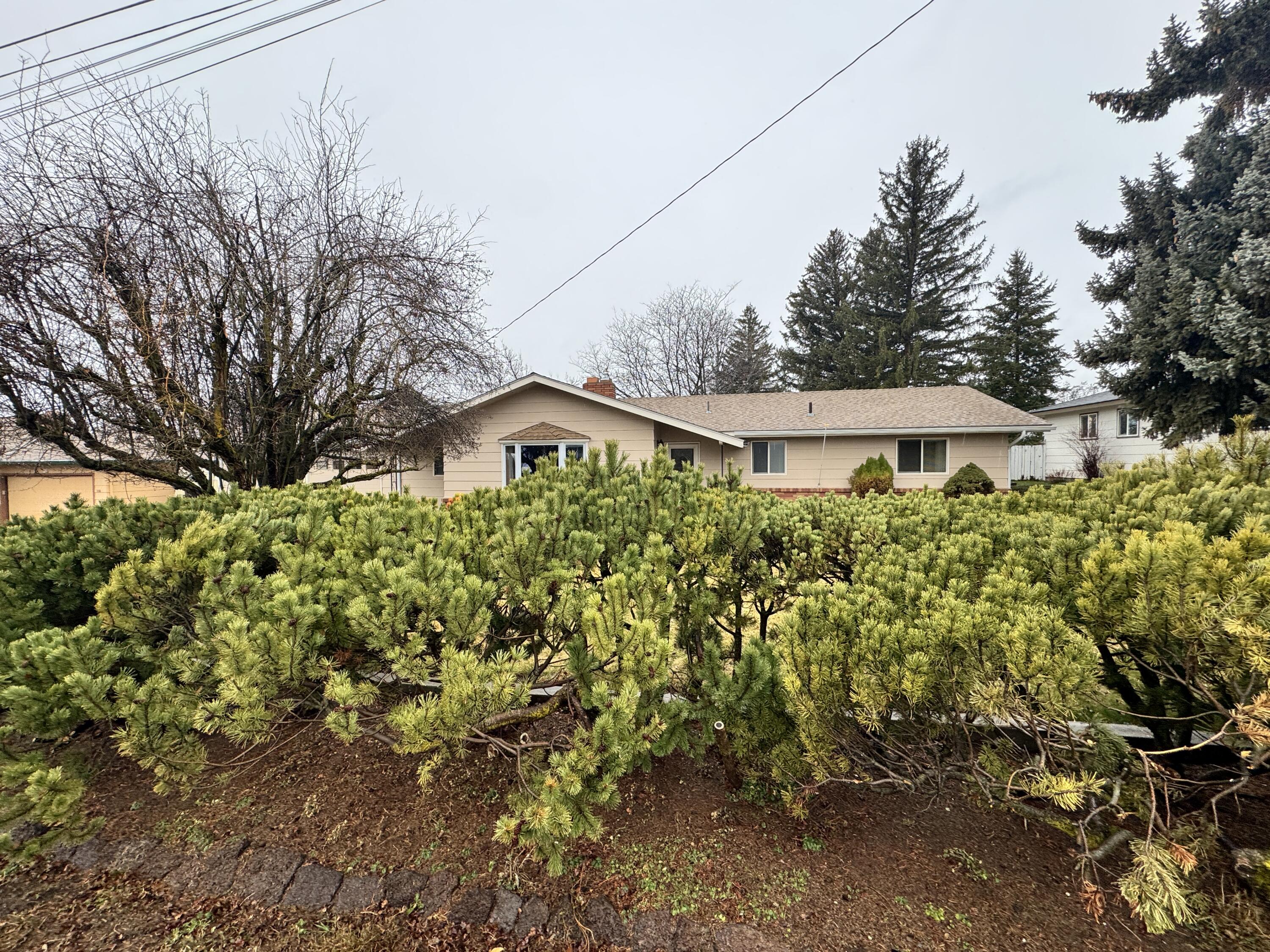 3312 Patterson Street Klamath Falls, OR 97603 - Photo 2 of 43