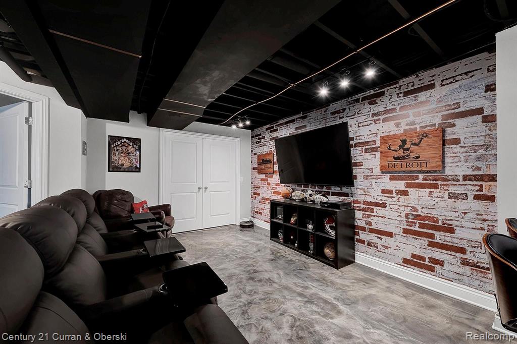 2418 South Rochester Road Royal Oak, MI 48073 - Photo 31 of 40 Gallery Image 31
