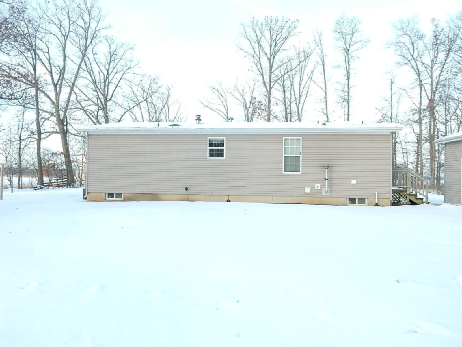 1561 James Road Lyons, MI 48851 - Photo 30 of 47 31 Rear