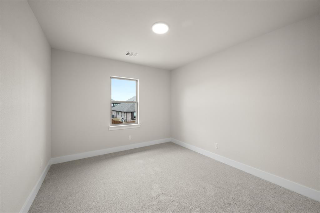 5401 Rowlan Row Midlothian, TX 76065 - Photo 23 of 30 5401 Rowlan- Bedroom-6327