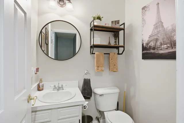 $329,900 | 41942 Kentvale Drive, Clinton Township, MI 48038