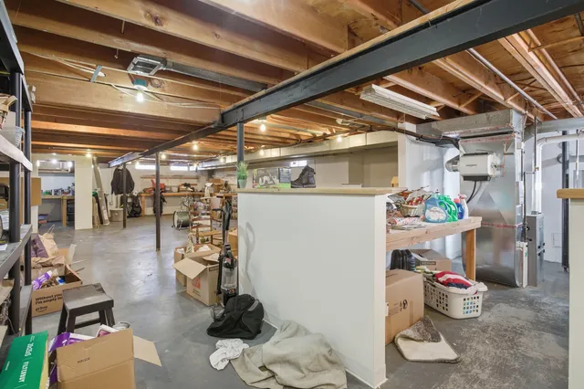 $329,900 | 41942 Kentvale Drive, Clinton Township, MI 48038