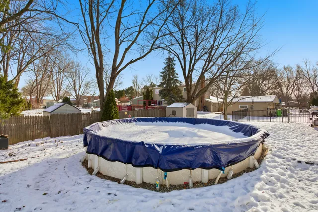 $329,900 | 41942 Kentvale Drive, Clinton Township, MI 48038