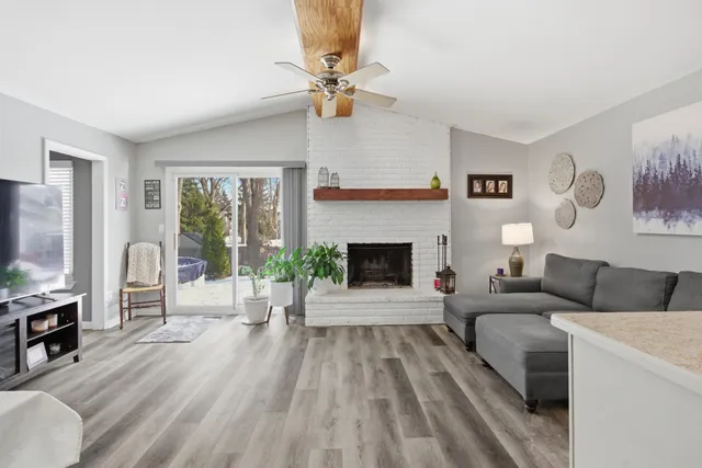 $329,900 | 41942 Kentvale Drive, Clinton Township, MI 48038