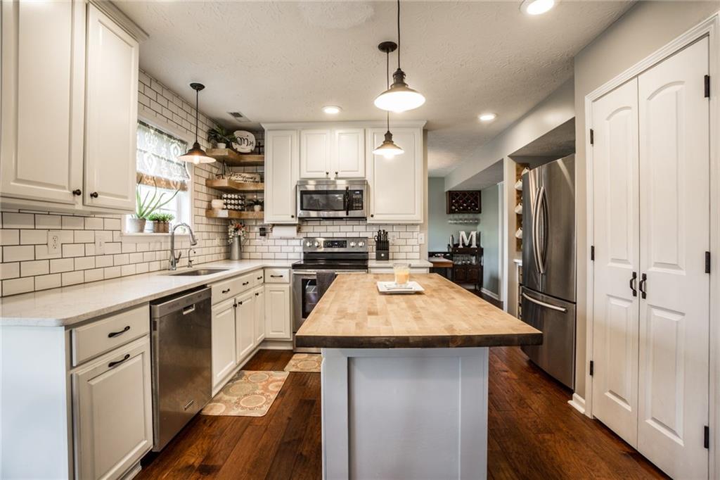 5334 Rippling Brook Way Carmel, IN 46033 - Photo 11 of 43 Gallery Image 11