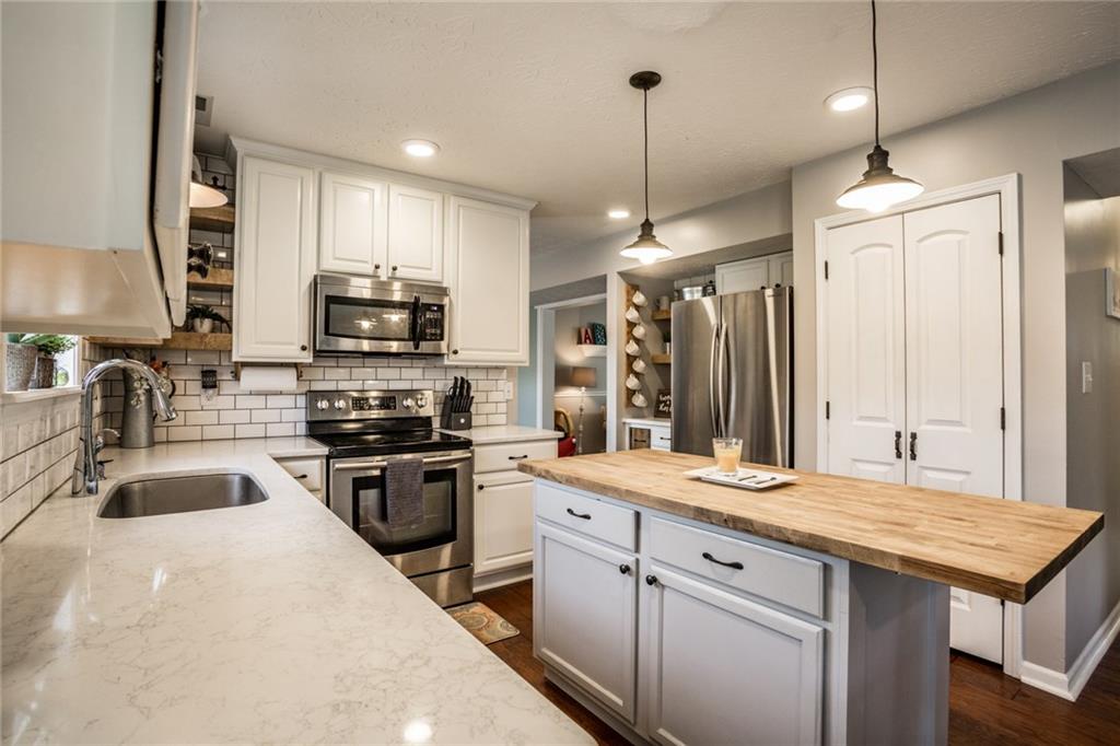 5334 Rippling Brook Way Carmel, IN 46033 - Photo 12 of 43 Gallery Image 12