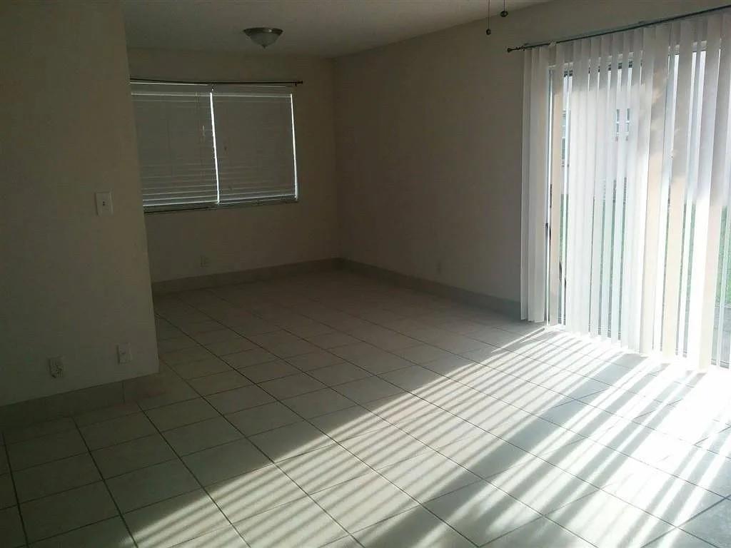 334 Southwest 86th Avenue, Unit 102 Pembroke Pines, FL 33025 - Photo 11 of 17