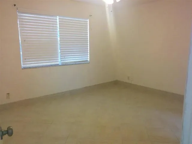 $2,100 | 334 Southwest 86th Avenue, Unit 102, Pembroke Pines, FL 33025