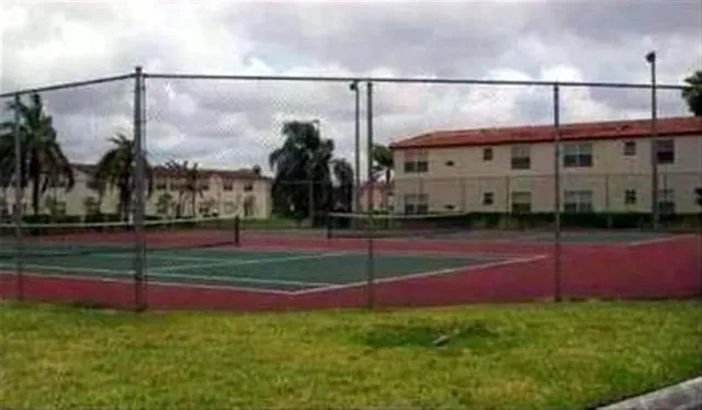 $2,100 | 334 Southwest 86th Avenue, Unit 102, Pembroke Pines, FL 33025