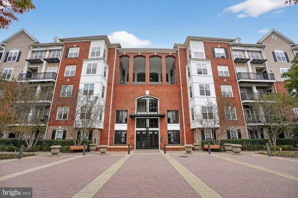 $279,900 | 501 Hungerford Drive, Unit 145, Rockville, MD 20850