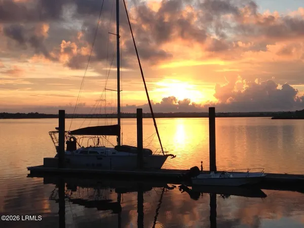 $780,000 | 895 Ribaut Road, Unit 9, Beaufort, SC 29902