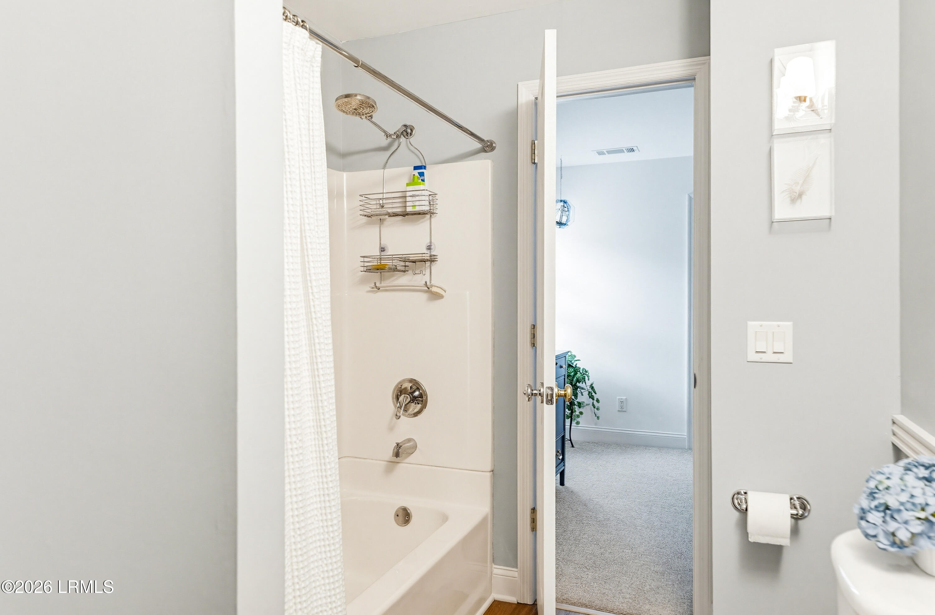 895 Ribaut Road, Unit 9 Beaufort, SC 29902 - Photo 52 of 57 3rd floor bath