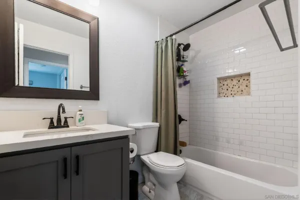 $4,400 | 976 Di Marino Street, San Diego, CA 92114