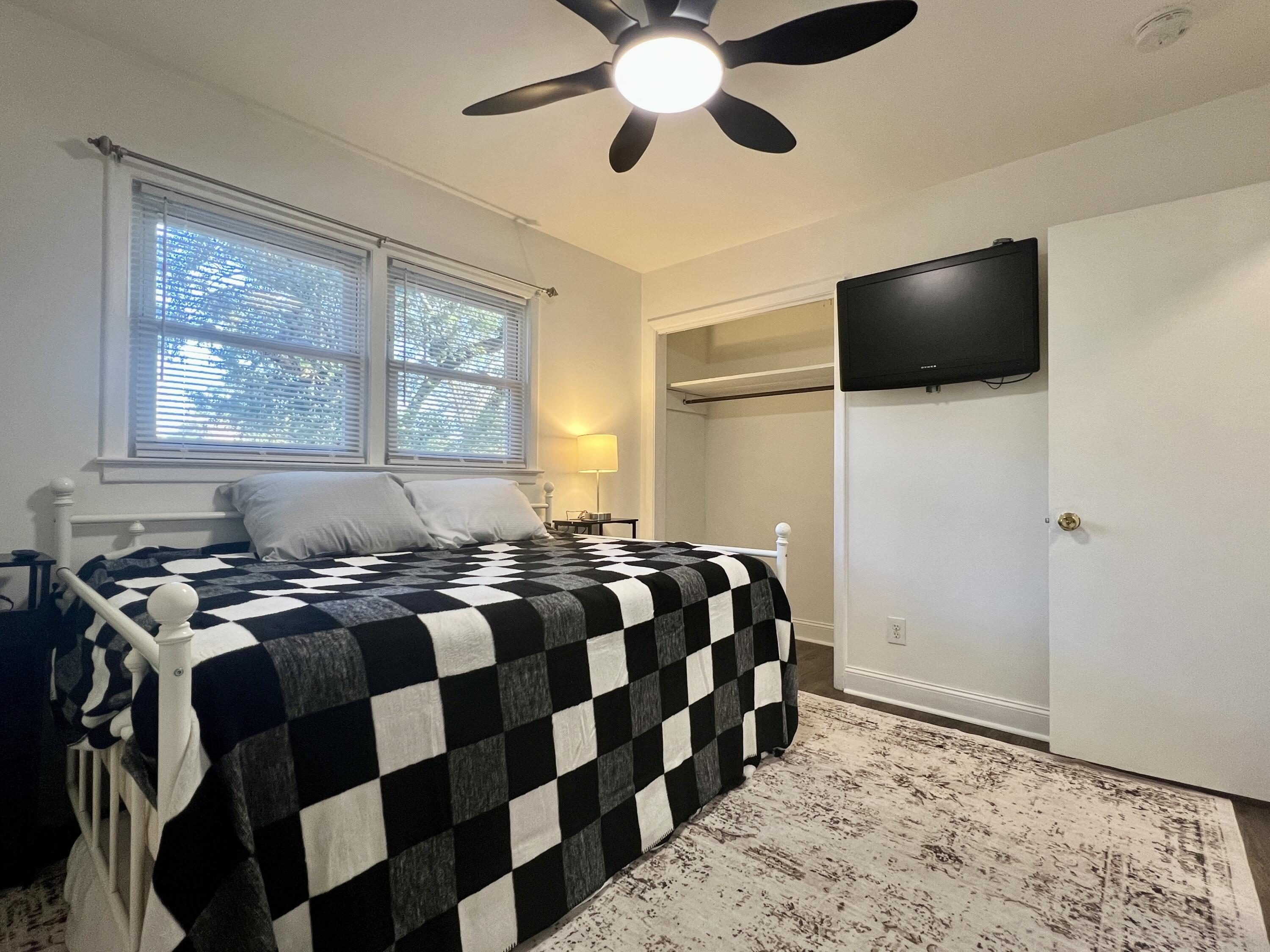 1329 Camp Road Charleston, SC 29412 - Photo 21 of 33 IMG_4948