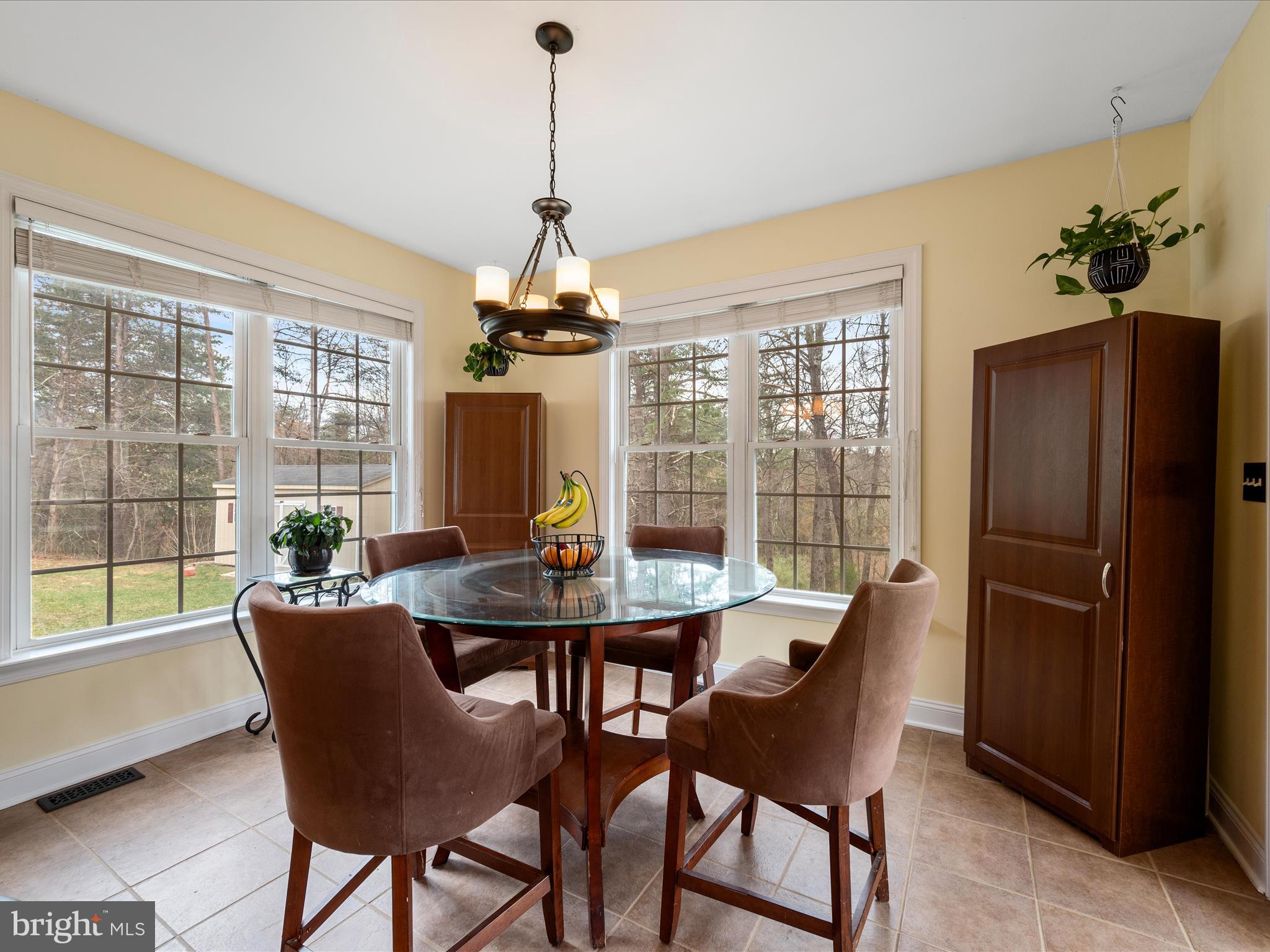 355 Fishel Road Winchester, VA 22602 - Photo 17 of 74 Breakfast Area