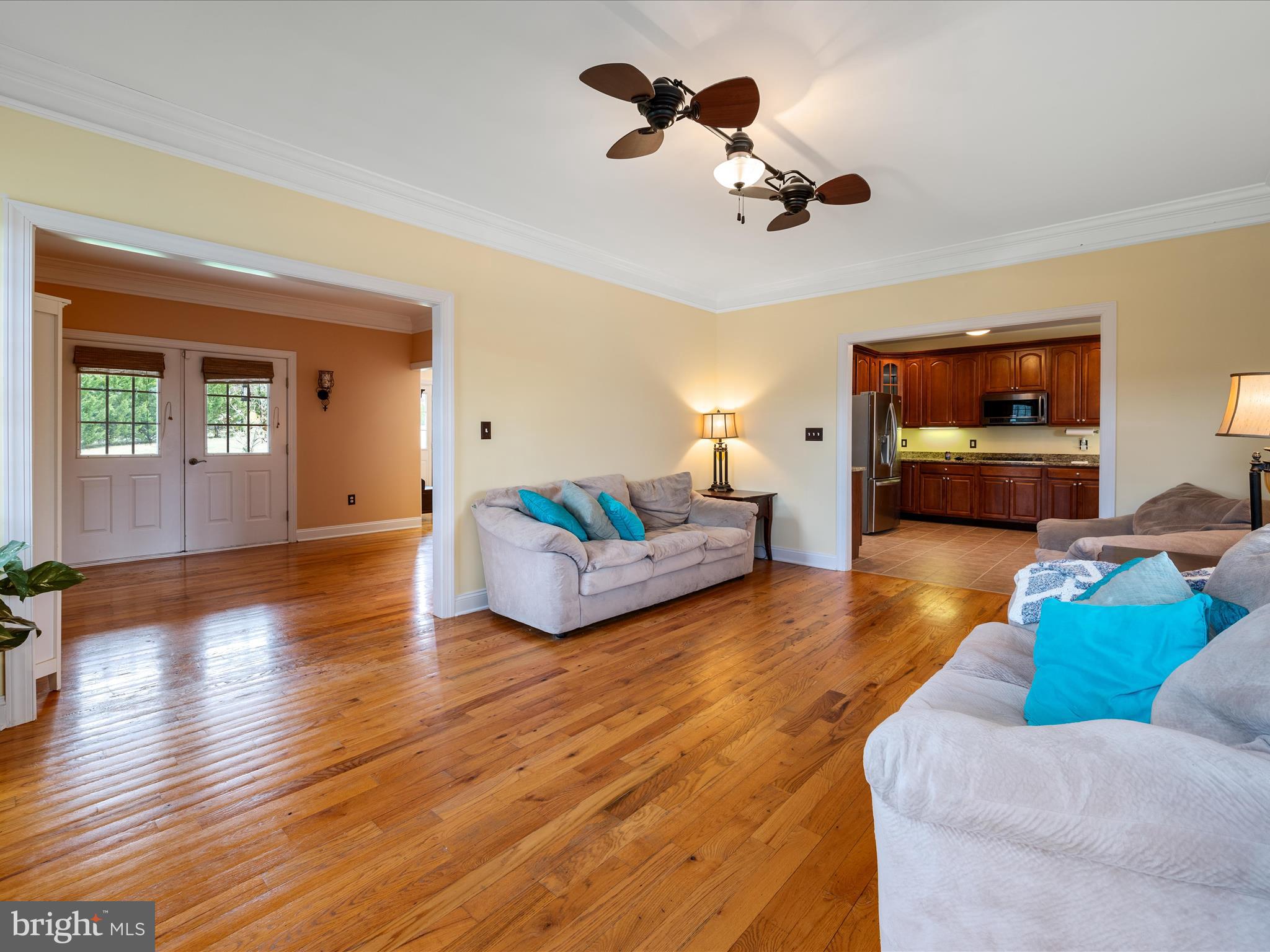 355 Fishel Road Winchester, VA 22602 - Photo 24 of 74 Living Room