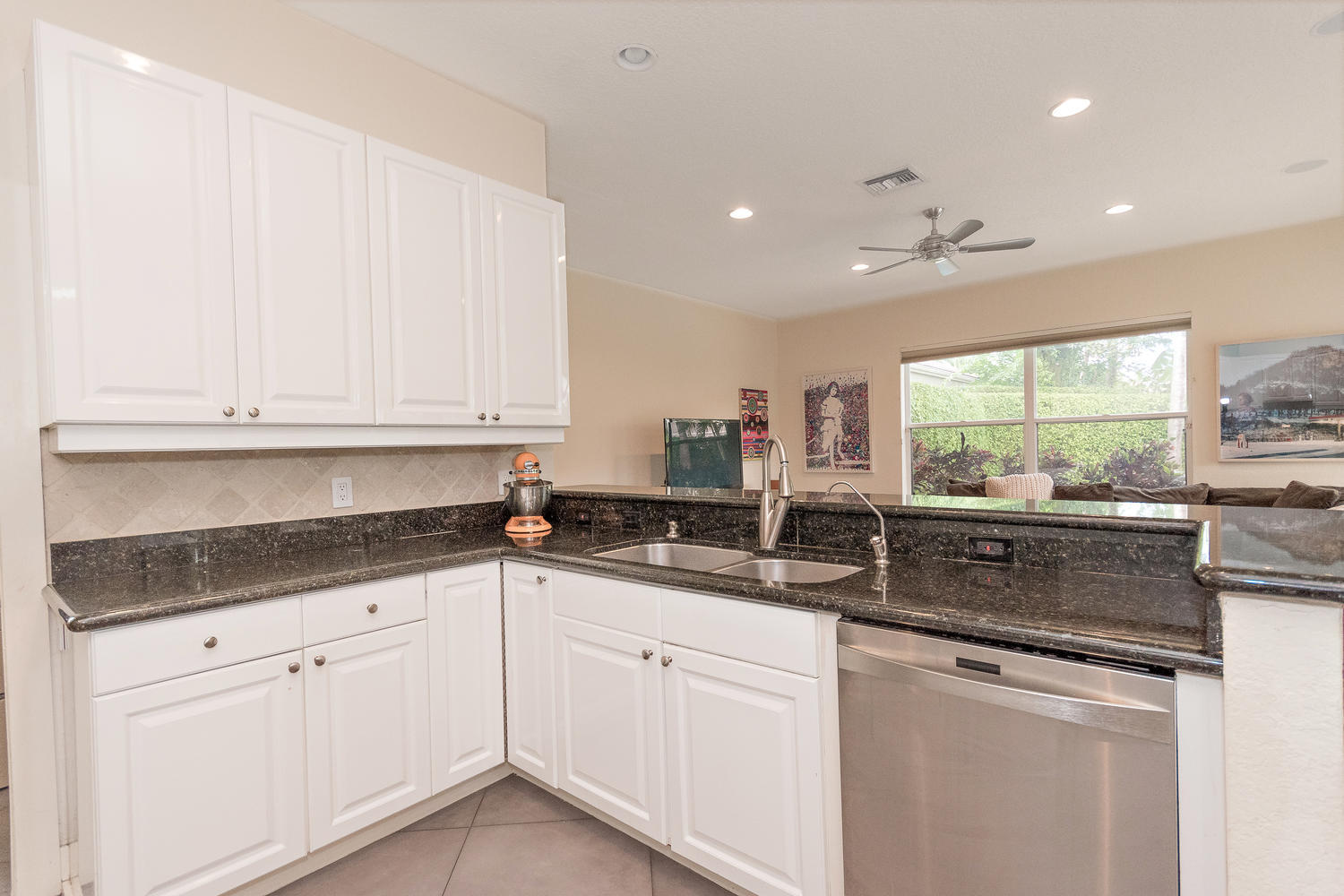 4263 Northwest 61st Lane Boca Raton, FL 33496 - Photo 9 of 29 Pristine Kitchen