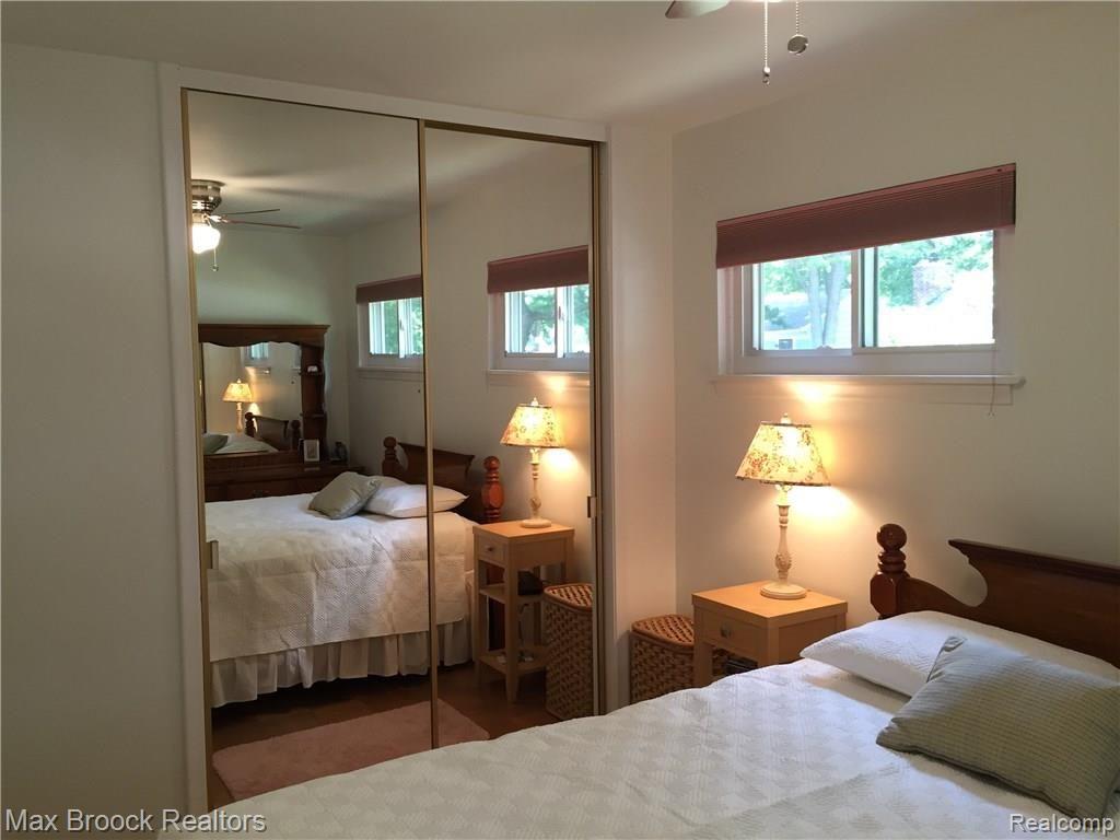 3221 Warick Road Royal Oak, MI 48073 - Photo 13 of 40 Master bedroom has large mirrored organized closet