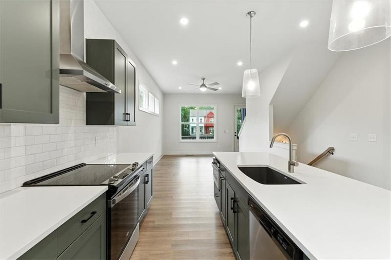 170 Color Circle Atlanta, GA 30317 - Photo 7 of 34