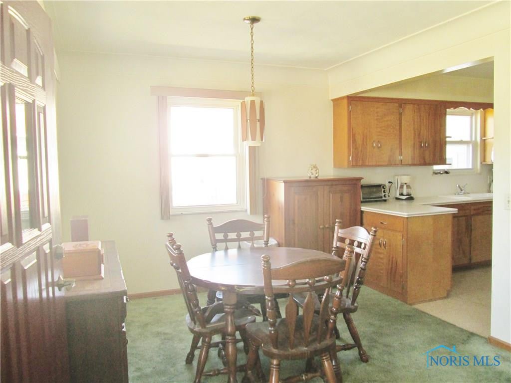 4230 Packard Road Toledo, OH 43612 - Photo 5 of 14 Gallery Image 5