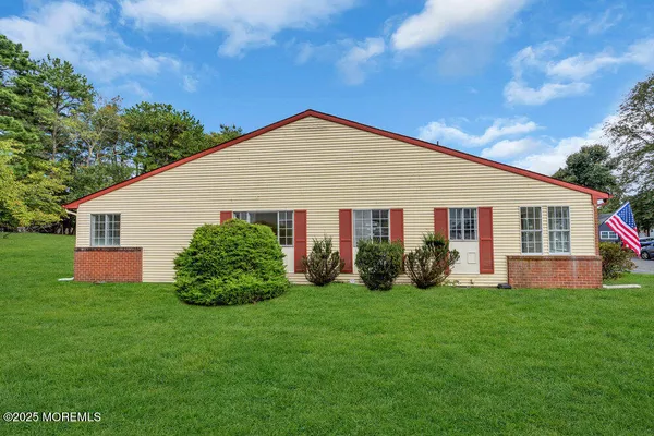 $1,950 | 9B Juniper Lane, Unit 50, Whiting, NJ 08759