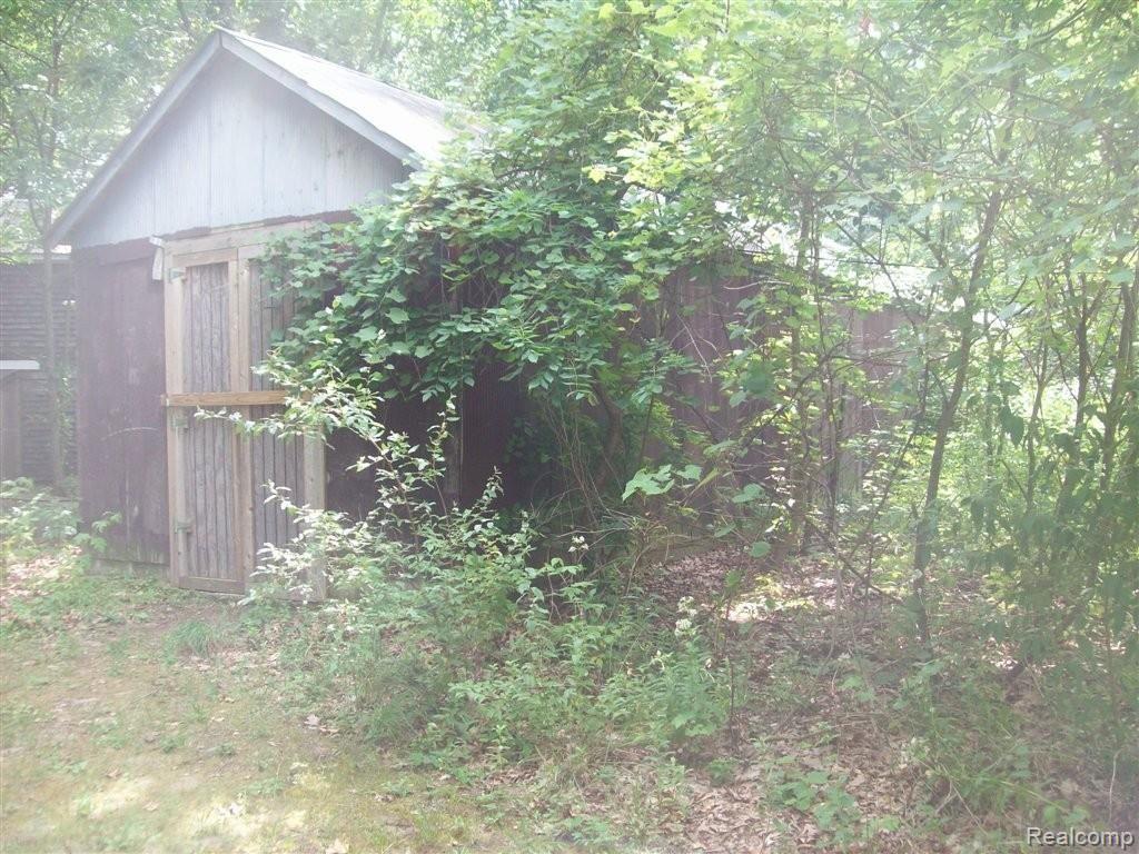 3265 Weaver Road Port Austin, MI 48467 - Photo 8 of 13 100_5100.JPG