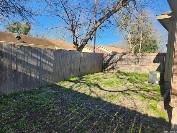 $1,295 | 901 Brown Rock Drive, New Braunfels, TX 78130