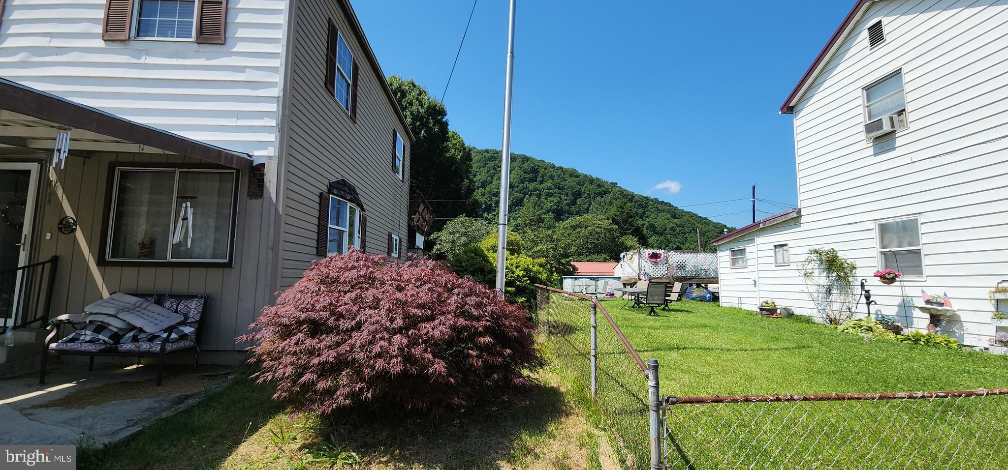 502 Alexander Street Cedar Grove, WV 25039 - Photo 5 of 63