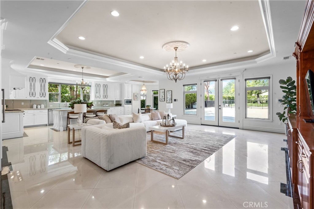 3255 Lombardy Road Pasadena, CA 91107 - Photo 66 of 69 open floor plan family room