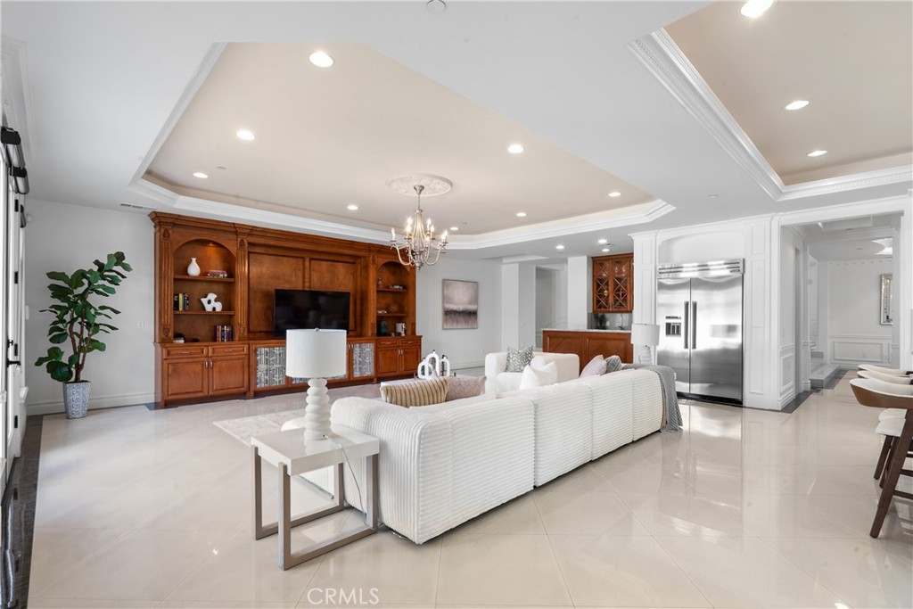 3255 Lombardy Road Pasadena, CA 91107 - Photo 69 of 69 open floor plan family room