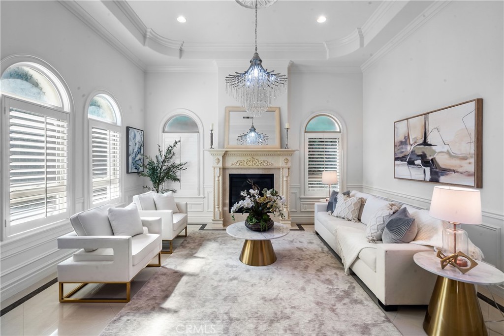 3255 Lombardy Road Pasadena, CA 91107 - Photo 2 of 69 living room