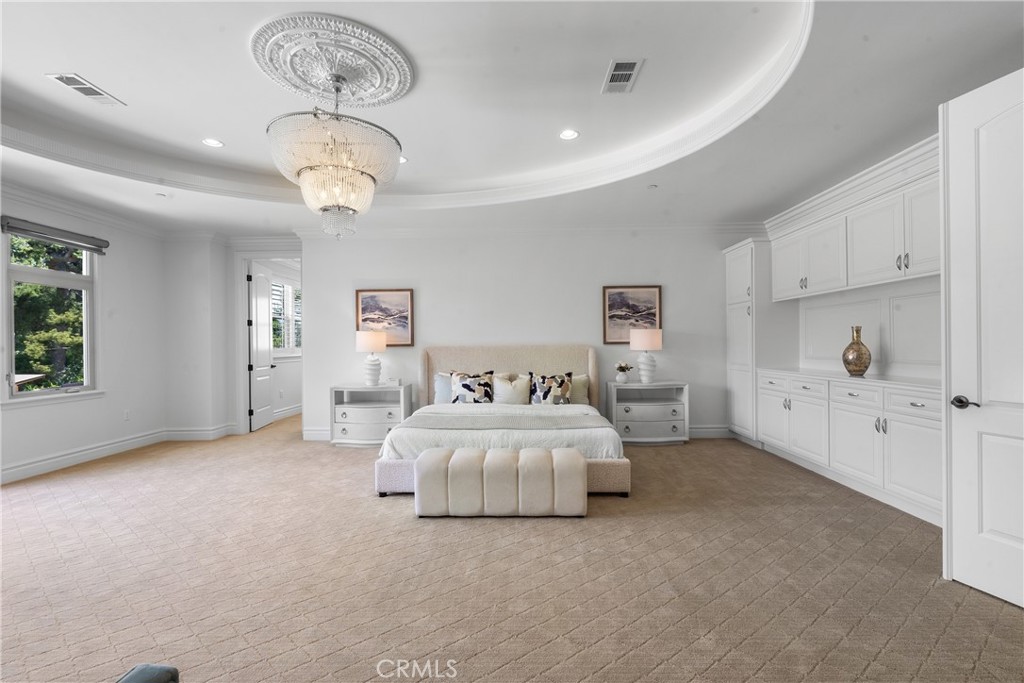 3255 Lombardy Road Pasadena, CA 91107 - Photo 18 of 69 master bedroom