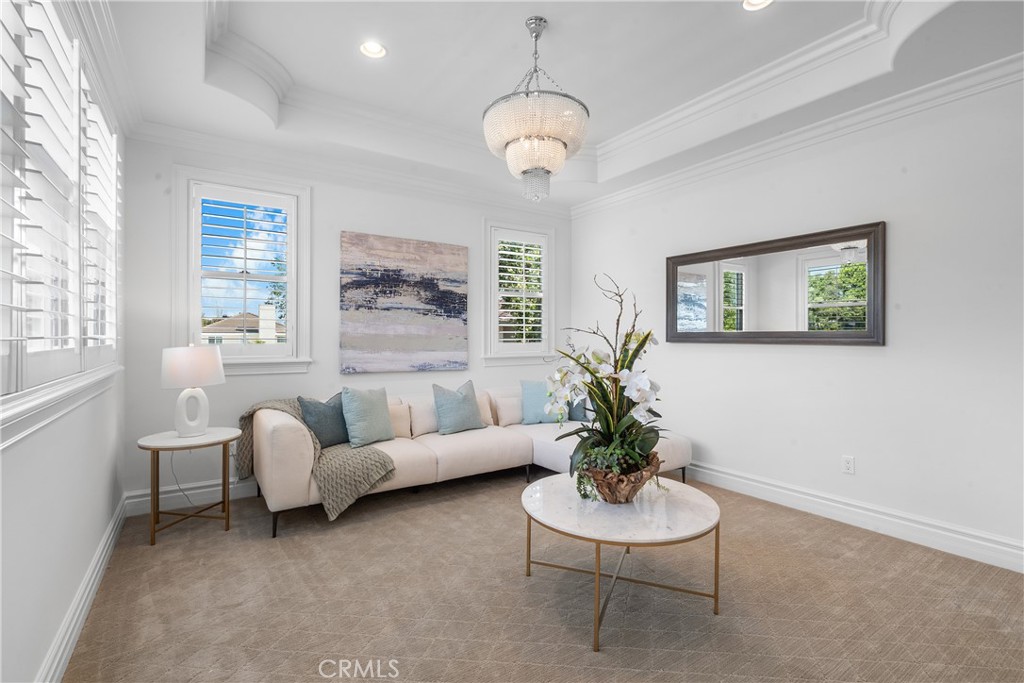 3255 Lombardy Road Pasadena, CA 91107 - Photo 21 of 69 master bedroom lounge