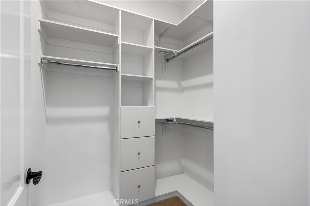 3255 Lombardy Road Pasadena, CA 91107 - Photo 32 of 69