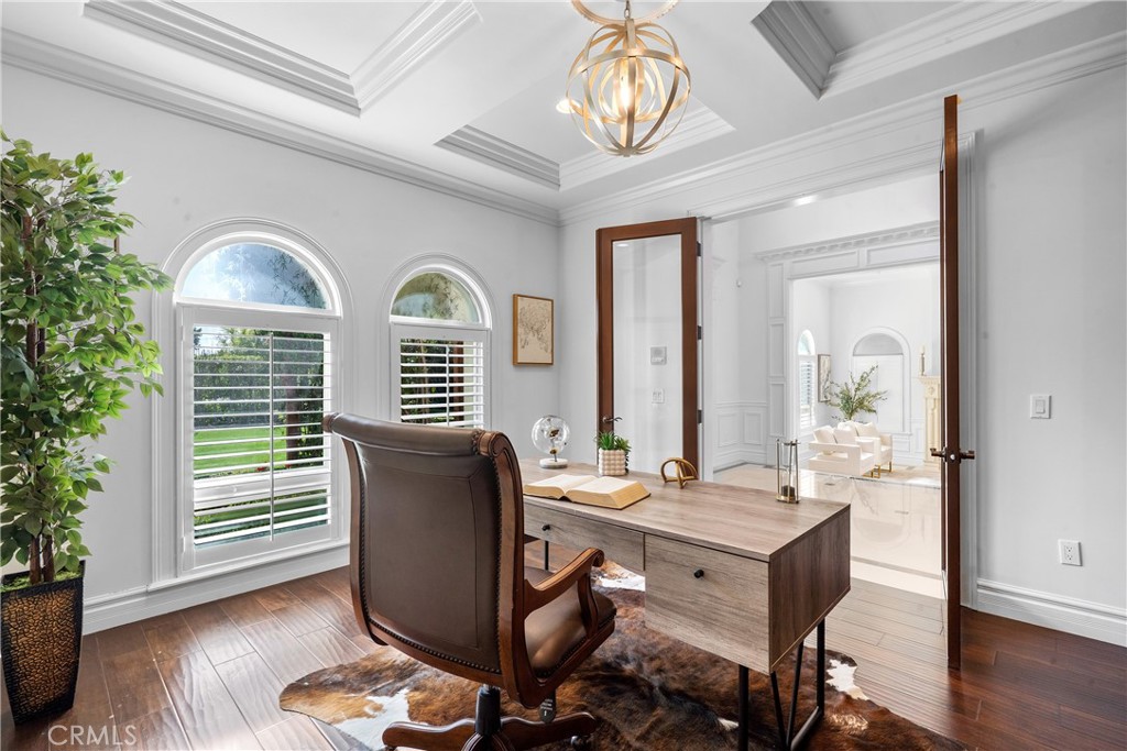 3255 Lombardy Road Pasadena, CA 91107 - Photo 40 of 69 executive office/library