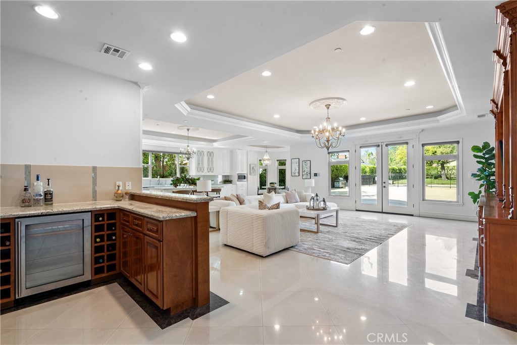 3255 Lombardy Road Pasadena, CA 91107 - Photo 53 of 69 wet bar
