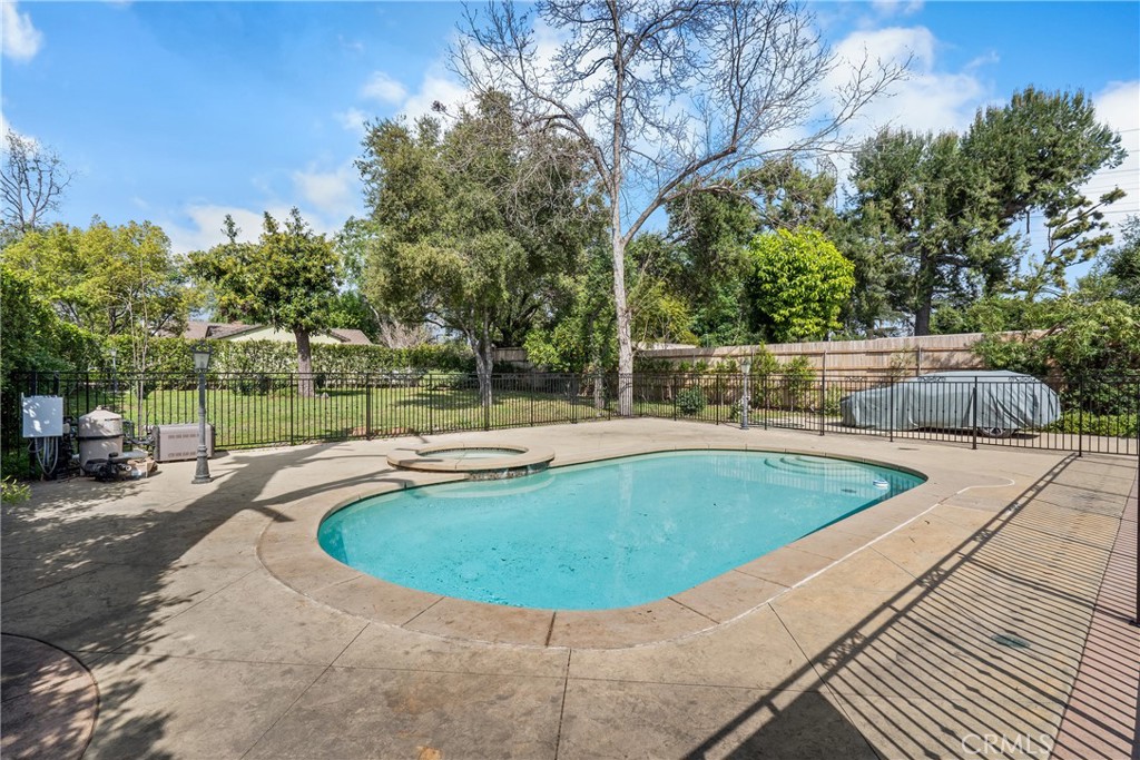 3255 Lombardy Road Pasadena, CA 91107 - Photo 61 of 69 pool and spa