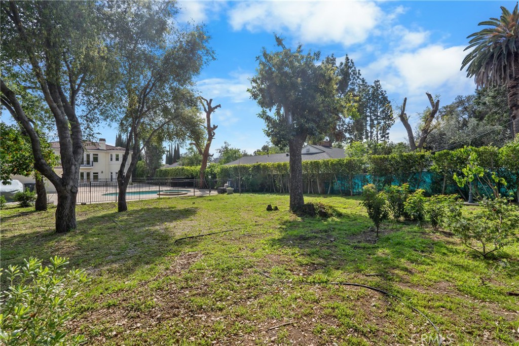 3255 Lombardy Road Pasadena, CA 91107 - Photo 62 of 69 massive back yard