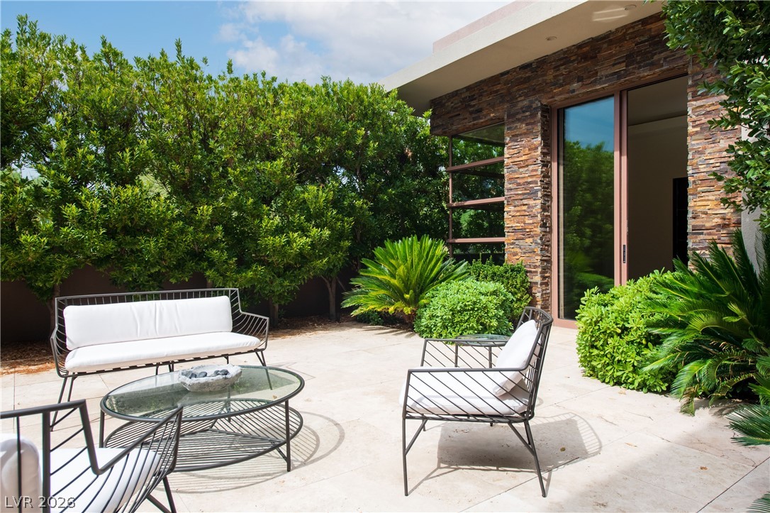 91 Hawk Ridge Drive Las Vegas, NV 89135 - Photo 7 of 97