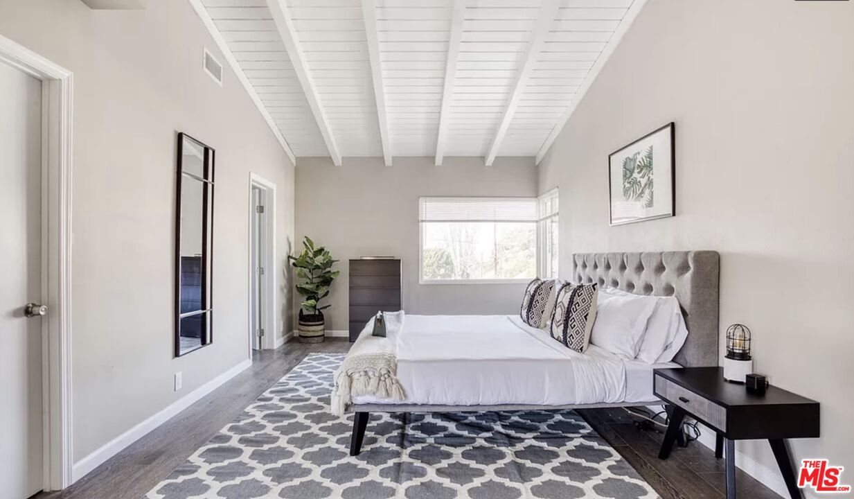 8100 West 83rd Street Playa del Rey, CA 90293 - Photo 15 of 25
